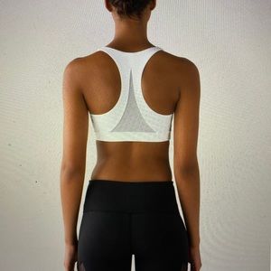 Lululemon invigorate bra white